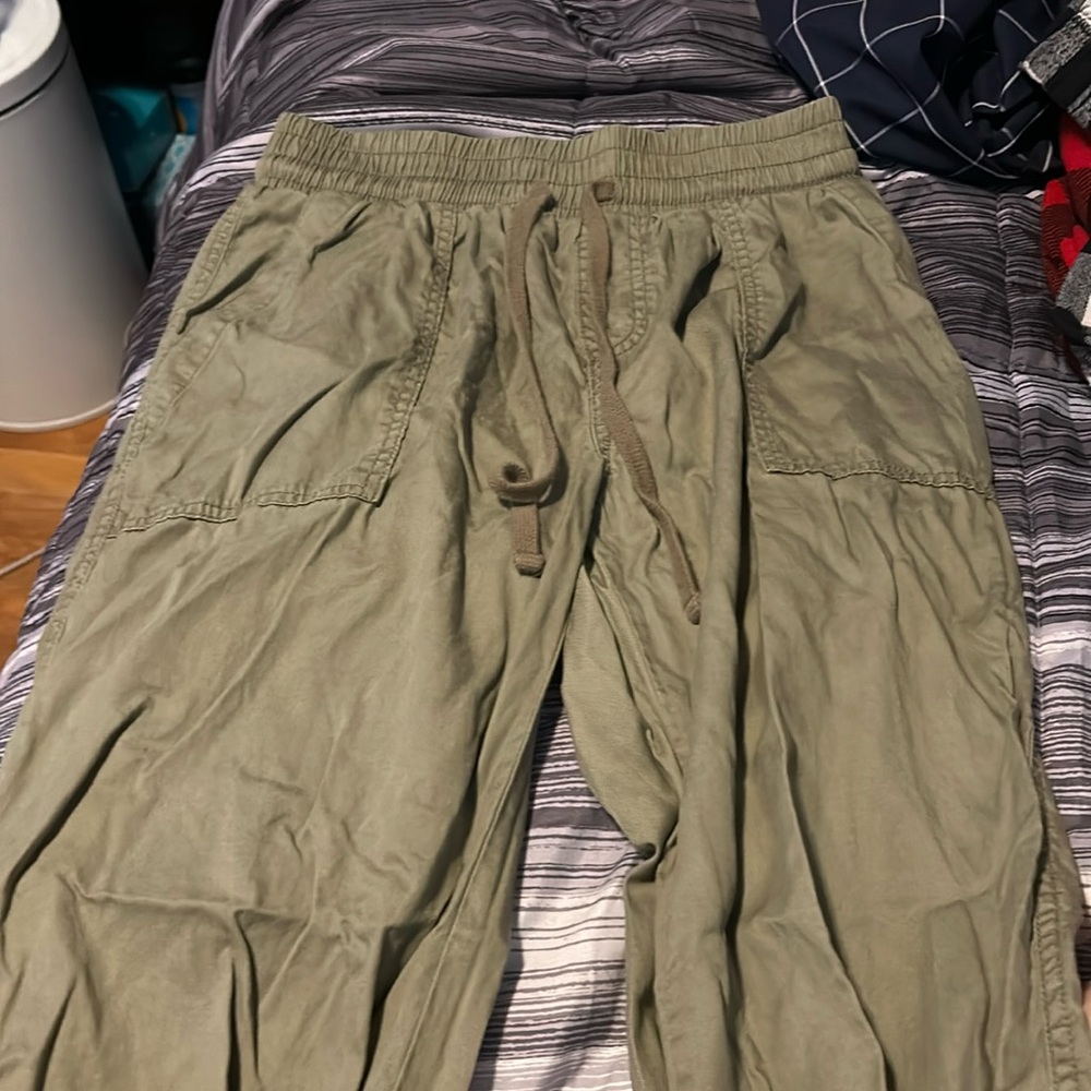 Olive green lose cargo pants